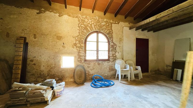 Foto afabd9cd-c445-466d-96c7-74397fe3d0ae. Casale con camino parcheggio in Felanitx poble Felanitx