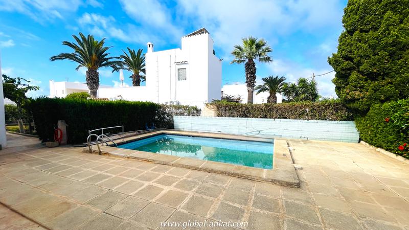 Foto 8782df5f-fbcc-4d87-b1fc-2844481fb7b0. Chalet con camino parcheggio piscina in Cala d´Or Santanyí