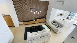 Semi detached house in Felanitx Poble. Adosado de diseño minimalista con piscina privada en felanitx (r
