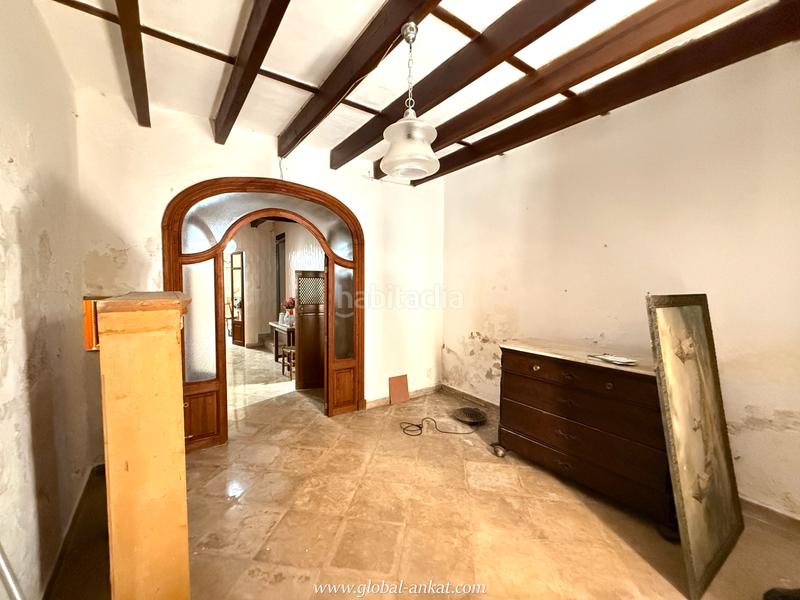 Foto d74cd2b8-9379-4573-b957-a90abe4ba4a7. Casa adosada espaciosa casa adosada con “gran potencial ” (ref. c20302) en Felanitx