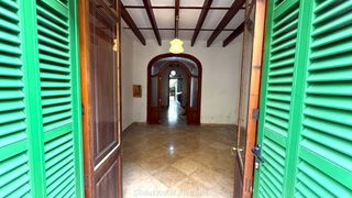 Casa adosada en Felanitx Poble. Espaciosa casa adosada con �gran potencial en felanitx� (ref. c2