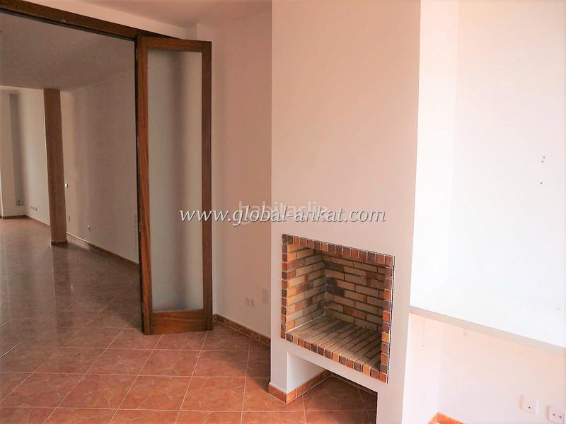 Foto 85fe2205-5bd0-4fef-b6c9-490da77c7450. Location appartement avec cheminée chauffage parking dans Felanitx
