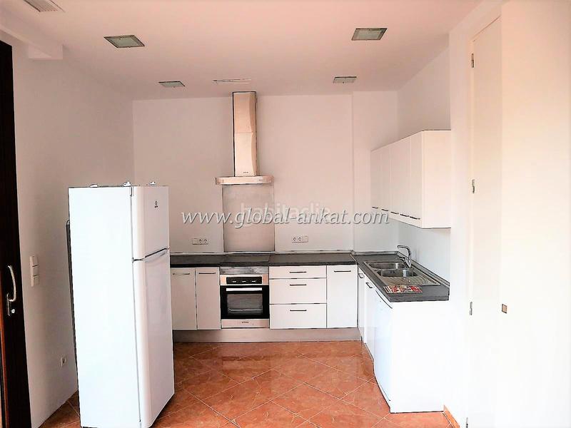 Foto bac1923a-c732-4351-9771-2d6deac8a78e. Location appartement avec cheminée chauffage parking dans Felanitx