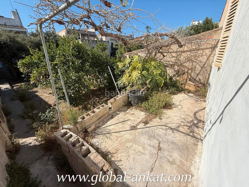 Foto 65166657-be9e-41e6-9ce3-c90faddd4b3c. Aparcament cotxe a Felanitx poble Felanitx