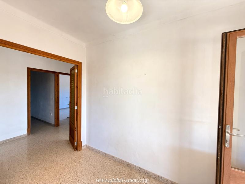 Foto 0a416b8c-c702-445a-9594-2c034d85ae97. Masia amb xemeneia a Porreres