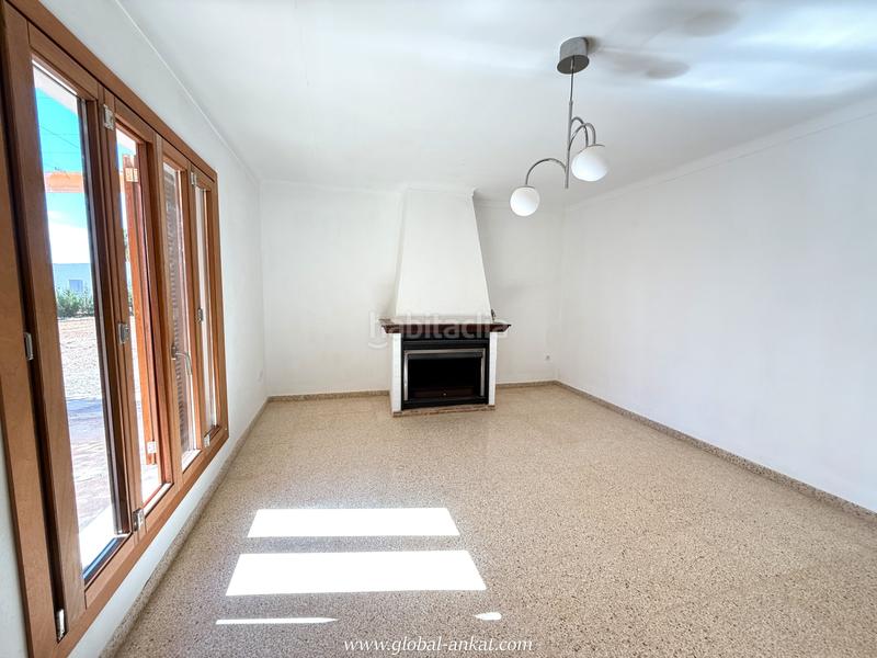 Foto dee02bb6-a73f-49e8-9544-fbd8e5007fd6. Masia amb xemeneia a Porreres