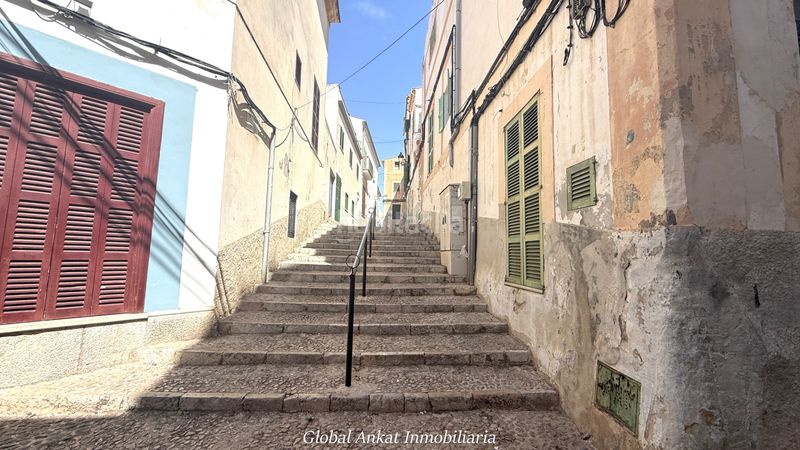 Foto f3e3ec39-99a6-4586-ac68-fa45ead2ef3e. Casa amb xemeneia a Felanitx poble Felanitx