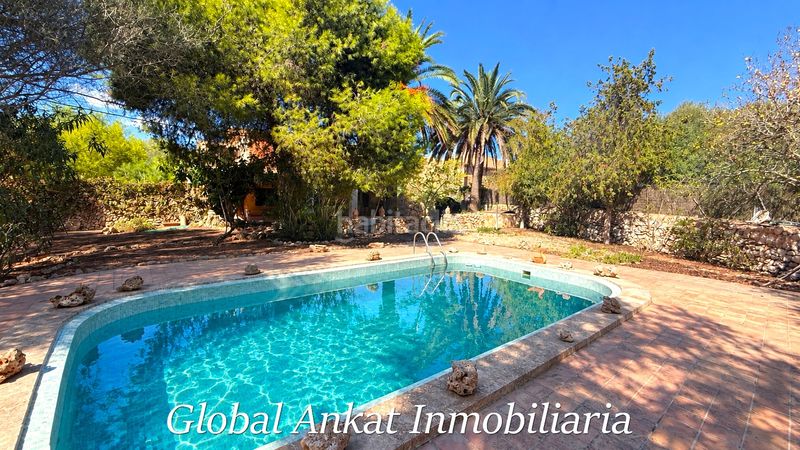 Foto a0d532e1-b245-4b33-aa3c-a79eec7f3e2c. Masía exclusiva finca rústica tradicional con piscina y casa de invitados a minutos (ref. f2087) en Santanyí