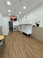 Geschäftsraum  Pasaje fernando de rojas. Local con licencia de merendero urbano