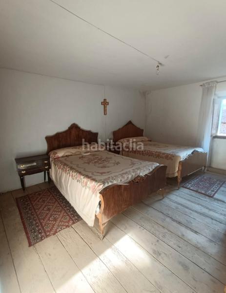 Foto 4fd0a424-5142-4dbb-be20-c43085ab99c2. Casa aparellada a Villasur de Herreros