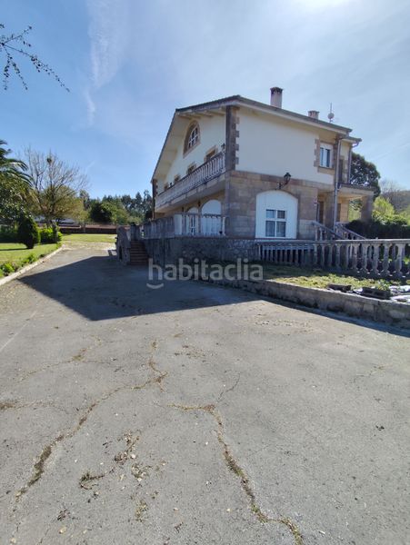 Foto f04b82b4-c2e3-47e0-9989-9cc994db401c. Xalet amb xemeneia calefacció aparcament piscina a Bareyo