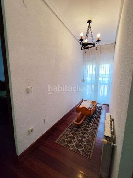 Foto f8598d88-bd2b-4ffd-a075-941ec8edb16e. Xalet amb xemeneia calefacció aparcament piscina a Bareyo