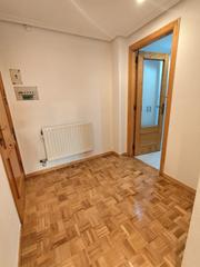 Location Appartement à Juan XXIII - Las Torres - G2. Piso recién pintado y suelo acuchillado