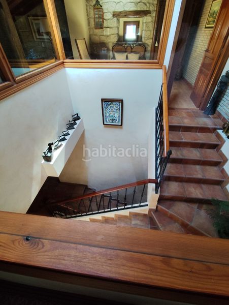 Foto f2d73672-ba16-49b5-a98e-e5920b3fbdac. Casa amb xemeneia calefacció aparcament piscina a Quintanillas (Las)