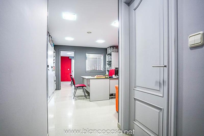 Foto 9db4d449-c434-4ca8-a885-b76bc3206fe1. Miete büro in Carballo