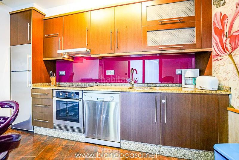 Foto 00a30c42-6247-4a9a-8d1d-26bb75a8e5f3. Haus mit heizung in Vimianzo