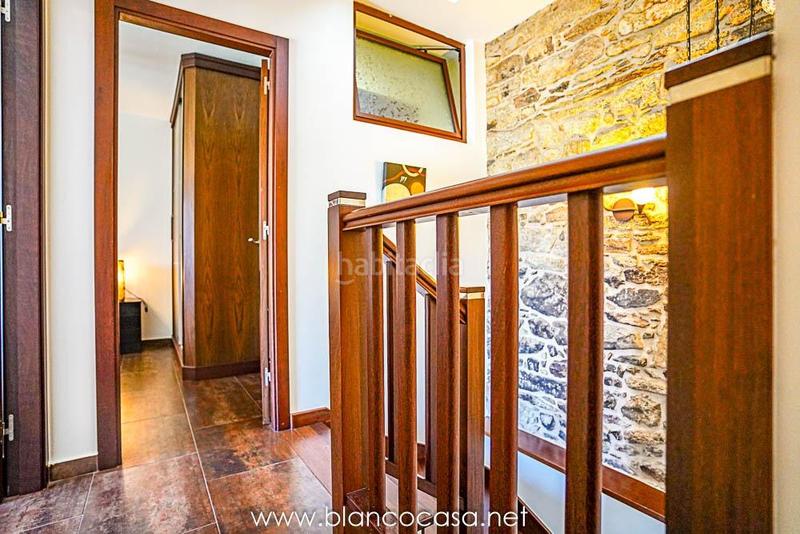 Foto 472fbb96-c6aa-47ca-95a7-ef6390cf87df. Haus mit heizung in Vimianzo