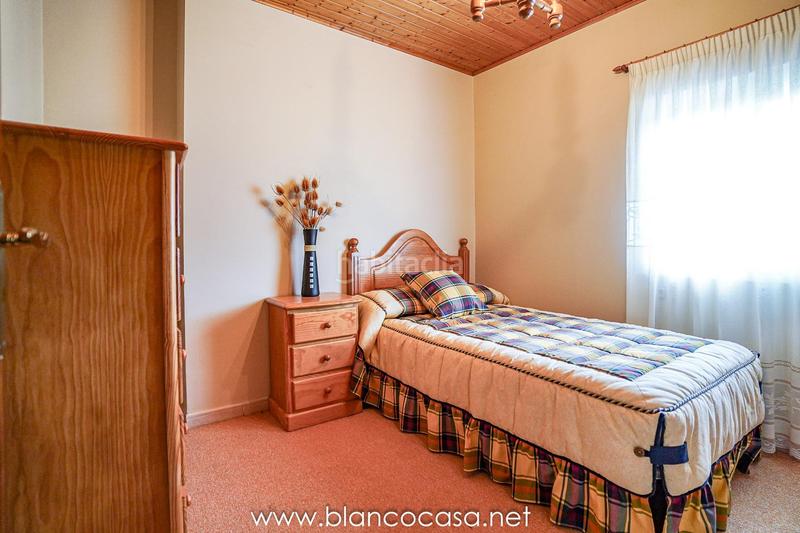 Foto 423d9e56-be73-4734-b675-ce23983ccd49. Casa tu refugio perfecto en seiruga espaciosa casa con terreno y con vistas al mar !! en Malpica de Bergantiños
