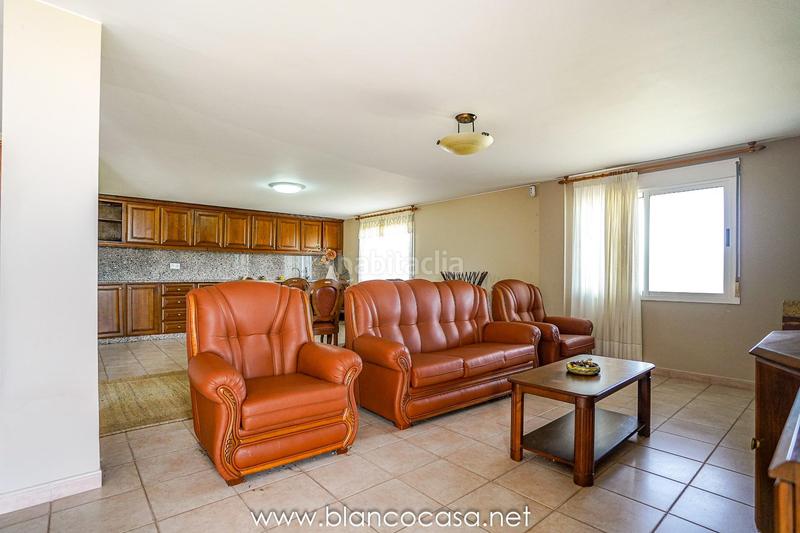 Foto 46e168b9-e41a-4a04-a88f-74e1ab2cecd0. Casa tu refugio perfecto en seiruga espaciosa casa con terreno y con vistas al mar !! en Malpica de Bergantiños