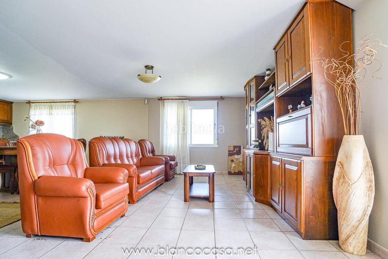 Foto 4bc4236a-8430-4cb3-a63b-1c9e880a0a9e. Casa tu refugio perfecto en seiruga espaciosa casa con terreno y con vistas al mar !! en Malpica de Bergantiños