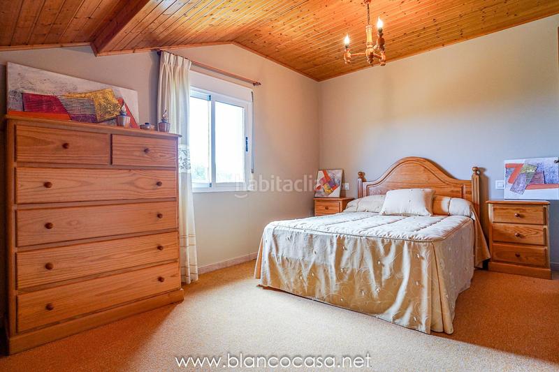 Foto 552b259e-8b63-486c-a006-8b5bf211c4d6. Casa tu refugio perfecto en seiruga espaciosa casa con terreno y con vistas al mar !! en Malpica de Bergantiños