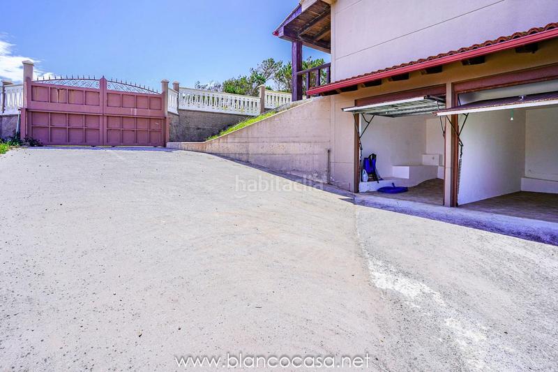 Foto 9bda6b89-8e06-4f5d-ad1e-dff3eb0b4135. Casa tu refugio perfecto en seiruga espaciosa casa con terreno y con vistas al mar !! en Malpica de Bergantiños