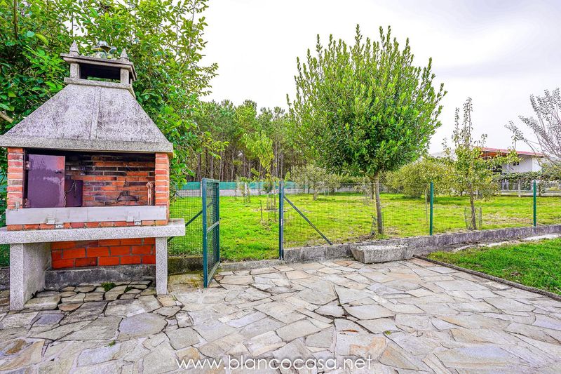 Foto cf378fd7-598a-48b7-ac2c-b0589e3bbbb4. Finca rústica a Zas