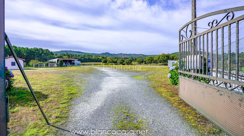 Foto d1fda2a1-529e-4616-84a2-48c6a3bd17d8. Finca rústica a Zas