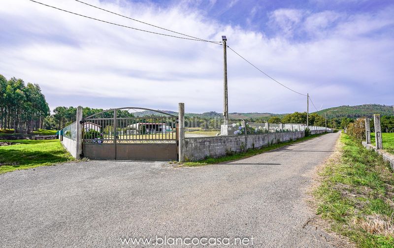 Foto fd329b4d-6885-4770-bfdc-b937c62e1efb. Finca rústica a Zas