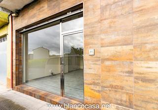Lloguer Local Comercial a Carballo. Oportunidad de local comercial en planta baja  ideal para oficin