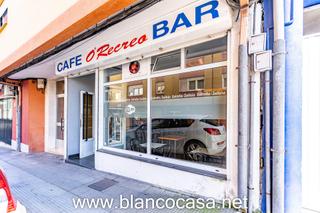 Business premise in Carballo. Bar al lado del centro de carballo ideal para emprender por el p