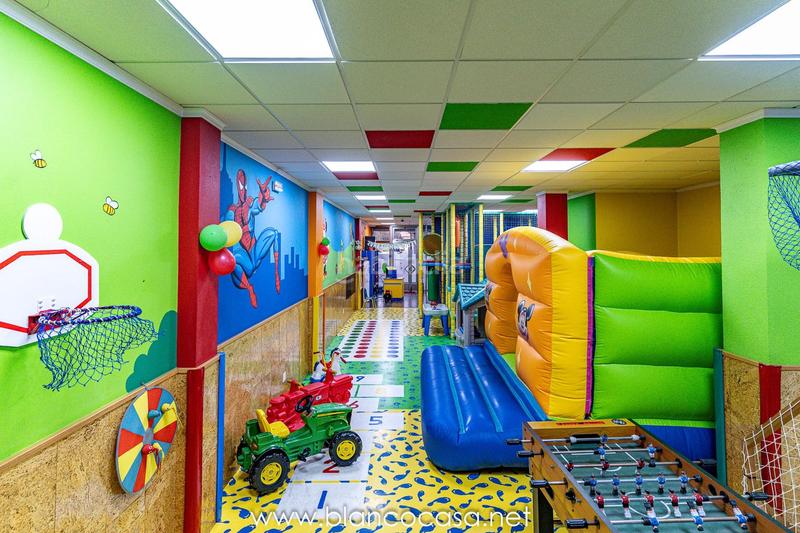 Foto 036c611f-2f3e-497b-9c77-abefa9fdfbcf. Location local commercial dans Carballo