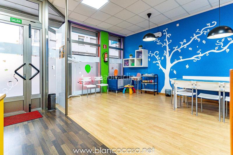 Foto 155e8a3c-b5d1-4b80-bc0e-30b5089d9d9b. Location local commercial dans Carballo