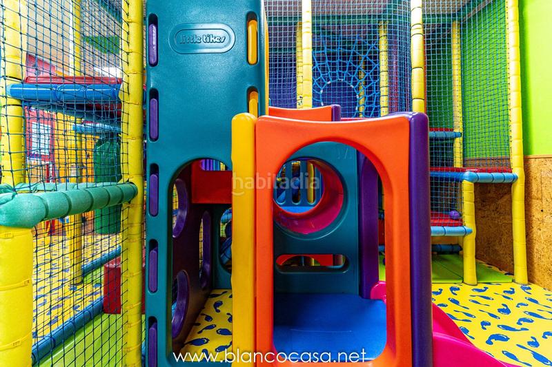 Foto 379e3715-7e17-4766-a72f-e397b45874b3. Location local commercial dans Carballo