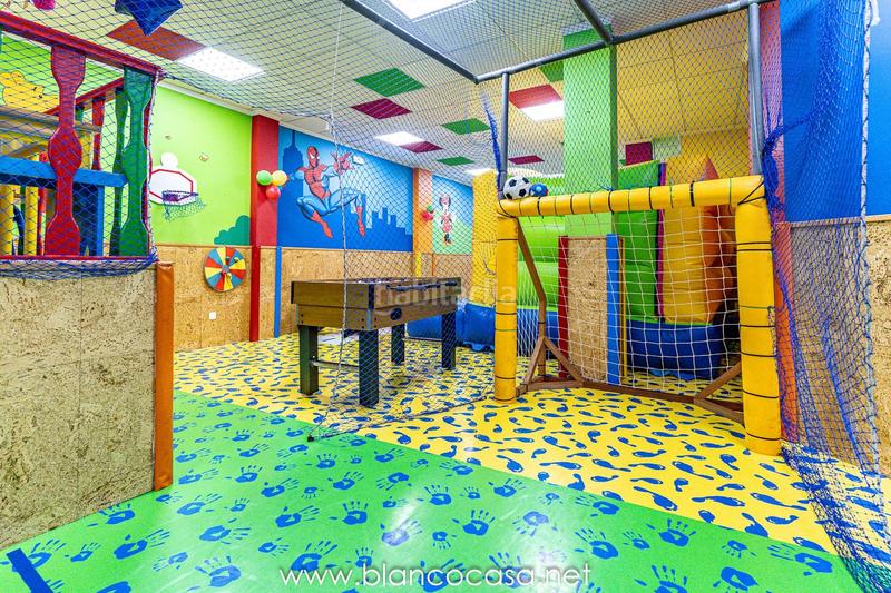 Foto 531c5b72-b630-4148-83e1-4f26b0c556b2. Location local commercial dans Carballo