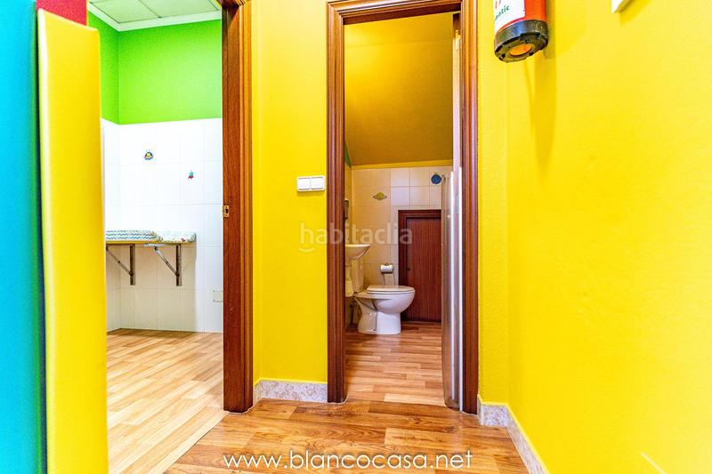 Foto 5c61769a-8a7f-4abf-bb14-084c95e5ba0a. Location local commercial dans Carballo