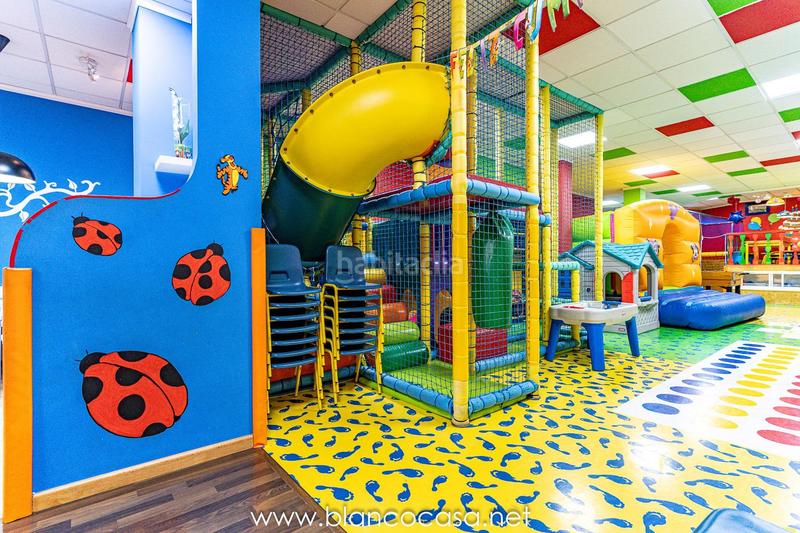 Foto 69a01fe4-c3b1-4344-a2b5-2a5316dfef84. Location local commercial dans Carballo