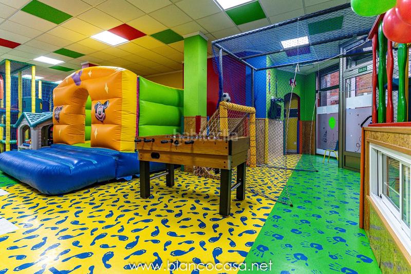 Foto 8ea3b6b6-930c-4b8d-9292-f5a994315fe1. Location local commercial dans Carballo