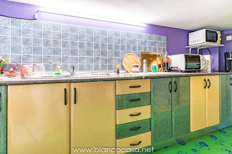 Foto cc1c45a2-19ba-424f-bbfb-35bef2f4d594. Location local commercial dans Carballo