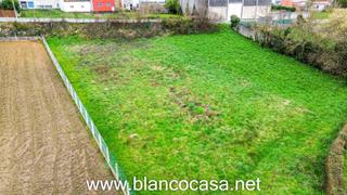 Terreny residencial a Carballo. Solar urbano de  en venta en la avda bergantiños, carballo a cor