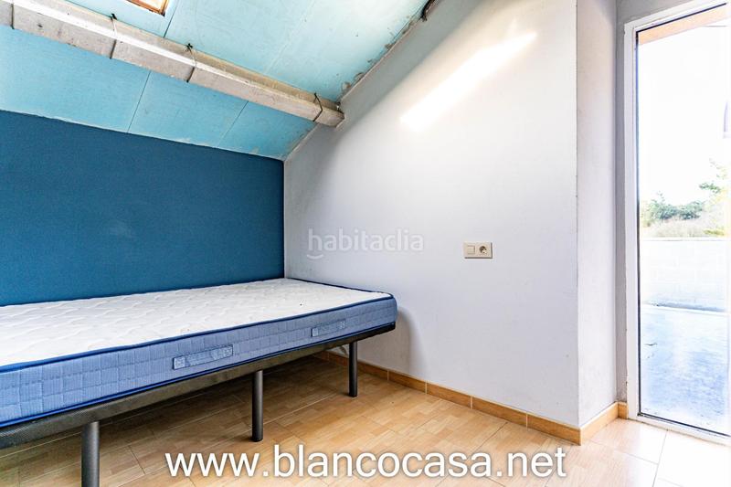 Foto 3f09a7ee-b2f3-4e75-8a59-69c40a7f9298. Casa  con terraza y terreno a coruña por tan solo 69.990 ! en Ponteceso