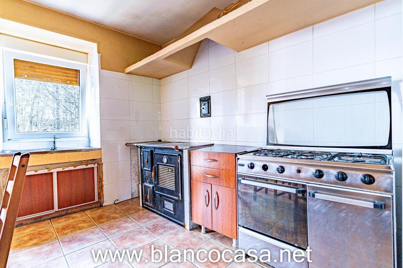 Foto c9490d57-2f30-41a1-abfa-233613eafb48. Casa  con terraza y terreno a coruña por tan solo 69.990 ! en Ponteceso