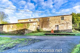 Casa a Cerceda. Cojunto de casas con terreno para reformar en cerceda a coruña