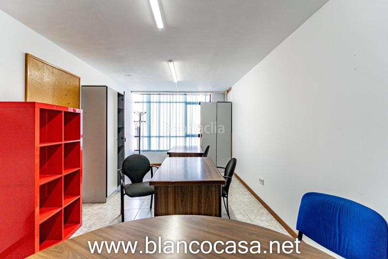 Foto 293d3f9f-5bca-4b17-b50d-78c2235f7cb9. Miete büro in Carballo