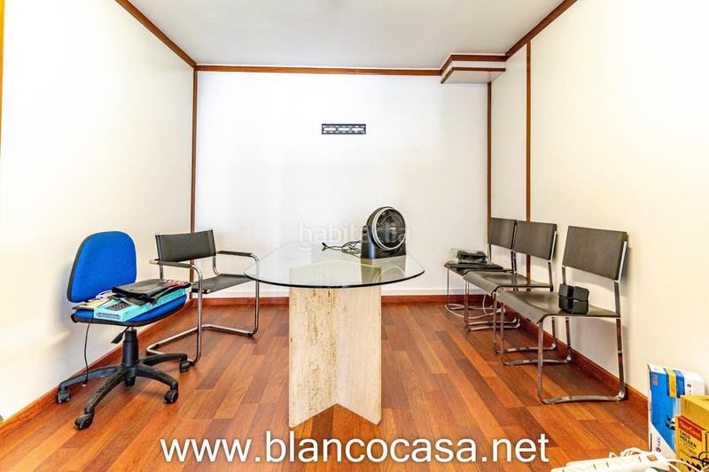 Foto 2b7e6ec6-474d-44b7-9aee-5abdfc850038. Miete büro in Carballo