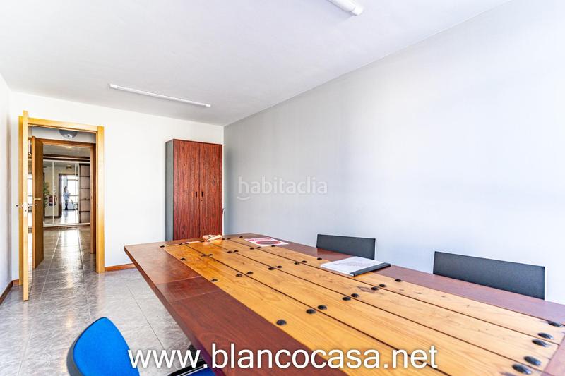 Foto 5ee3aaca-7720-4695-a6e9-e1903d52631d. Miete büro in Carballo