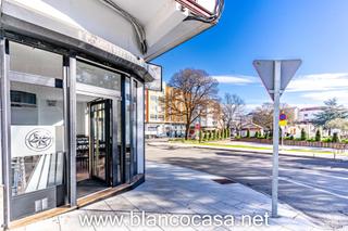 Lloguer Local Comercial a Carballo. Alquiler de cafebar zona forum carballo  a coruña