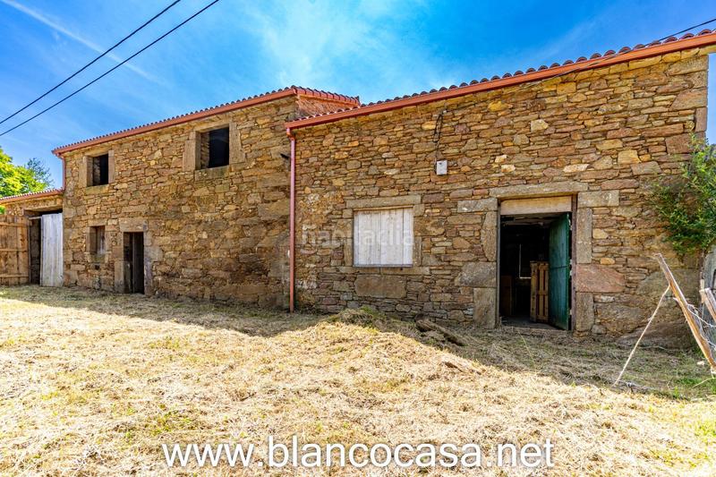 Foto 470bd77c-80f1-4d8e-aab3-0aba4634480c. Casa  para rehabilitar y con 6.676m2 de terreno con proyecto iniciado en sofán a coruña! en Carballo