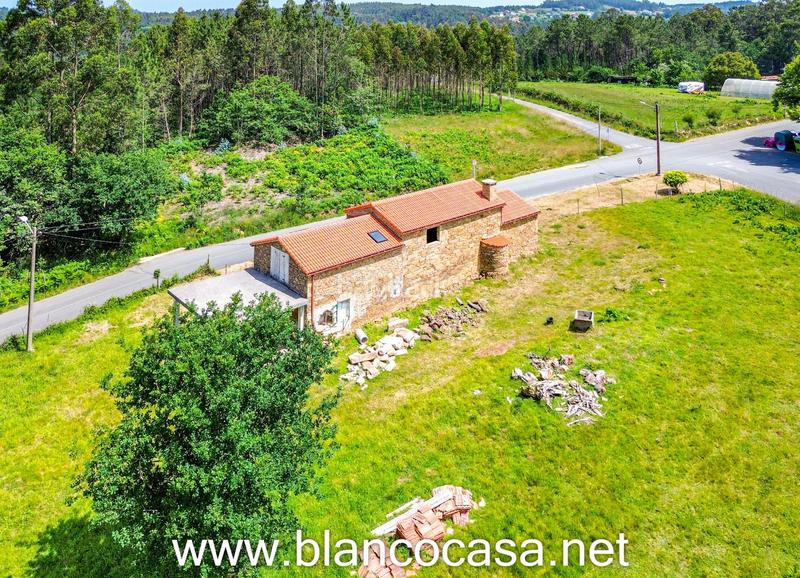 Foto 9420d41e-900b-484d-bc27-b2fedce09365. Casa  para rehabilitar y con 6.676m2 de terreno con proyecto iniciado en sofán a coruña! en Carballo