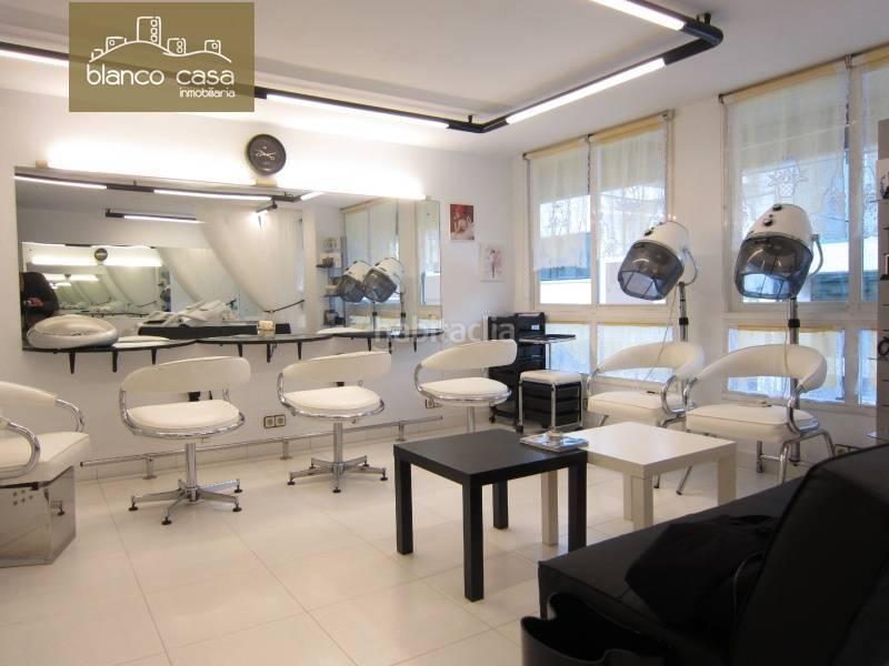 Foto b6bad93a-3bea-49e6-a19a-9d3395df72f5. Alquiler local comercial alquiler de local para varios usos en rúa valle inclán por 400mes! en Carballo